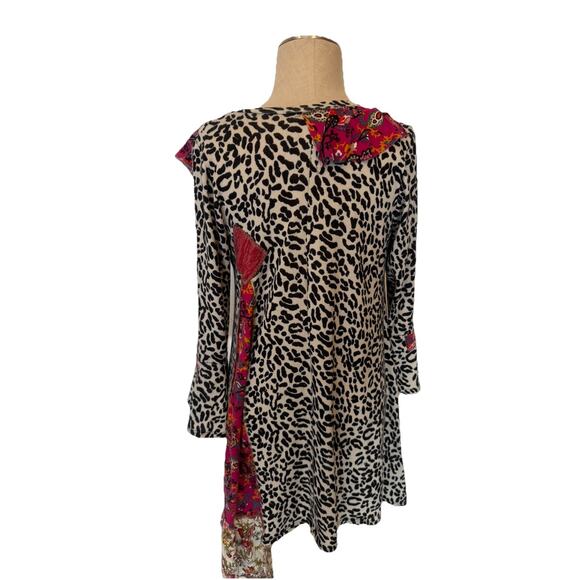 Emma Rose Women’s Patchwork Tunic Top Size M Leopard Floral Mixed Print Boho - Picture 8 of 11
